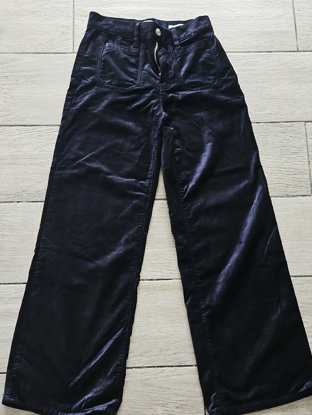 Frame Denim Wide Leg Velvet Pants in Navy